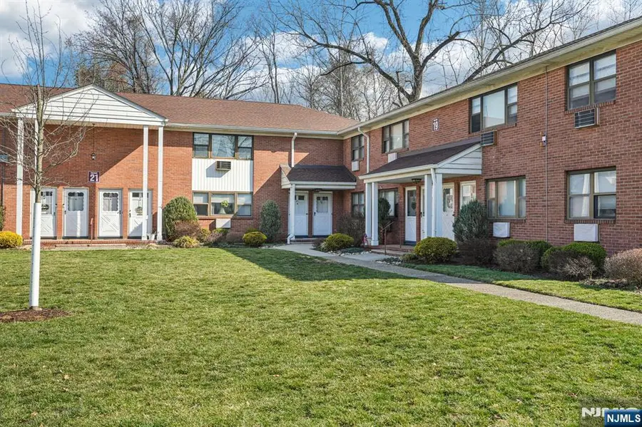 21 Colonial Drive 211, Little Falls, NJ 07424 - #2