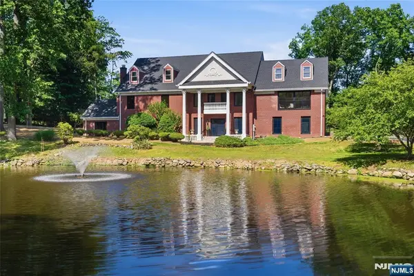 60 Brookside Drive, Upper Saddle River, NJ 07458