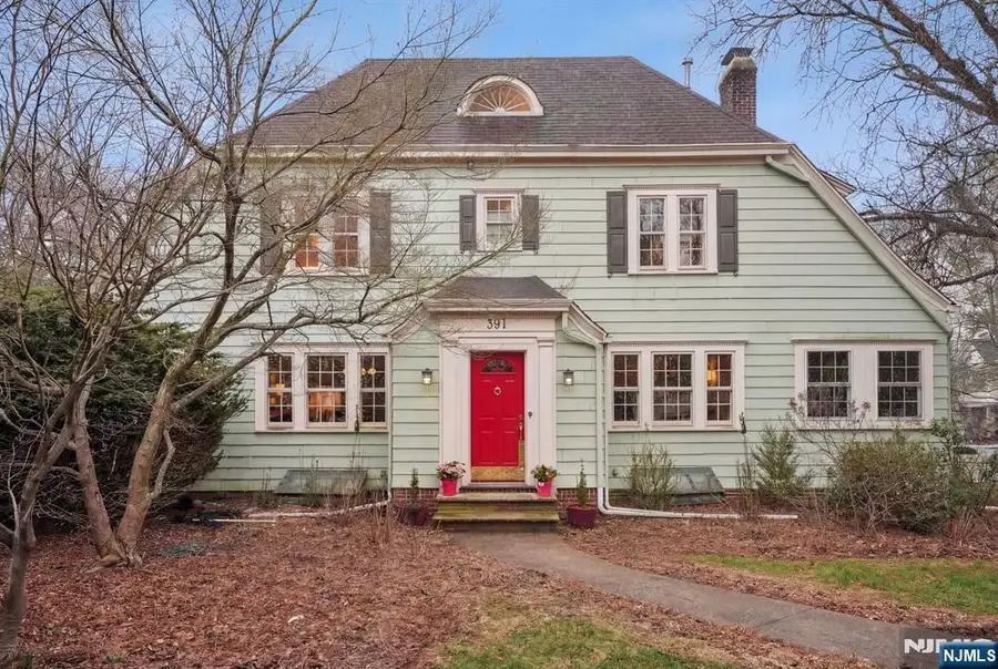 391 Up Mountain Avenue, Montclair, NJ 07043 - #2