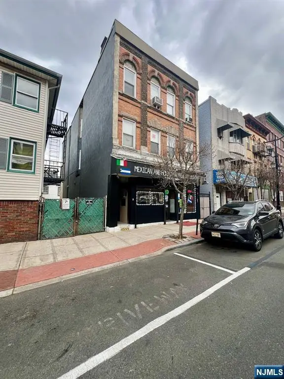 1505 Summit Avenue, Union City, NJ 07087 - #1