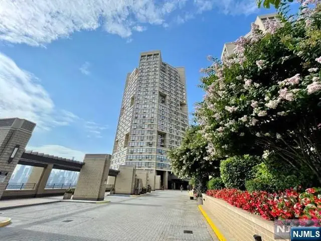 7000 Boulevard East 41L, Guttenberg, NJ 07093 - #2