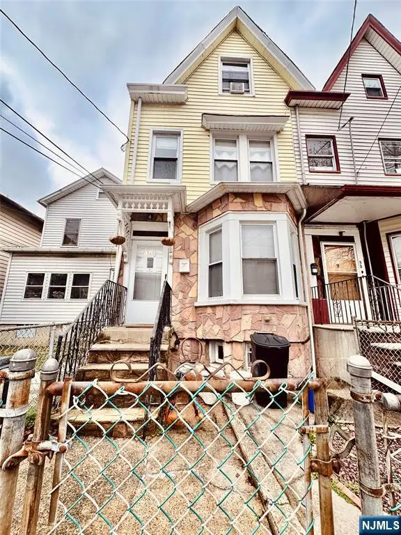 48.5 Wakeman Avenue, Newark, NJ 07104