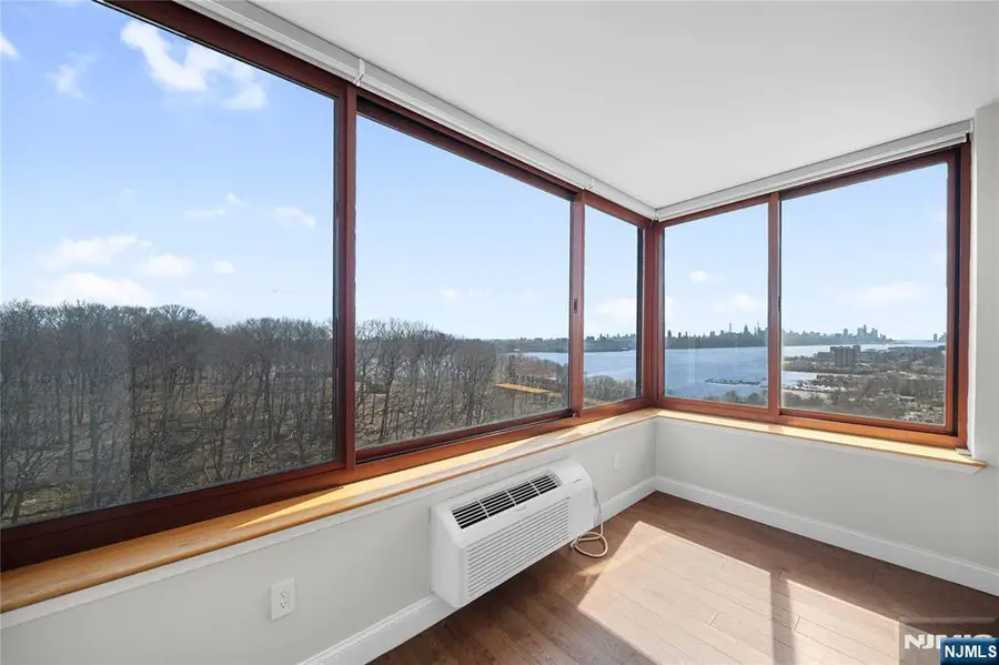100 Old Palisade Road 1604, Fort Lee, NJ 07024 - #3