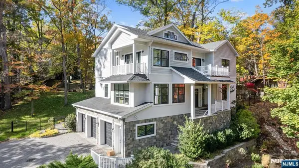 119 Stonebridge Road, Montclair, NJ 07042