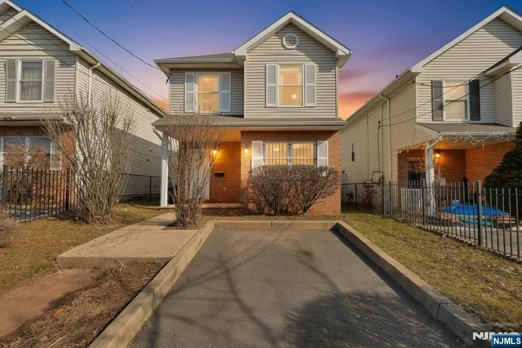 289-291 14th Avenue, Newark, NJ 07103 - #1