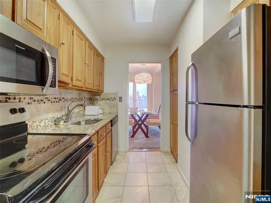 377 S Harrison Street 9E, East Orange, NJ 07018 - #3