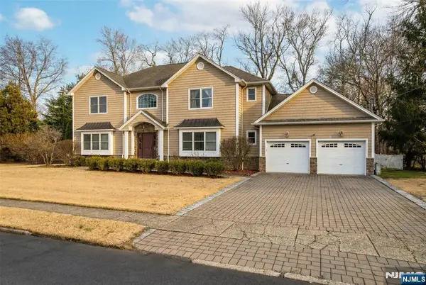 54 Charles Place, Old Tappan, NJ 07675