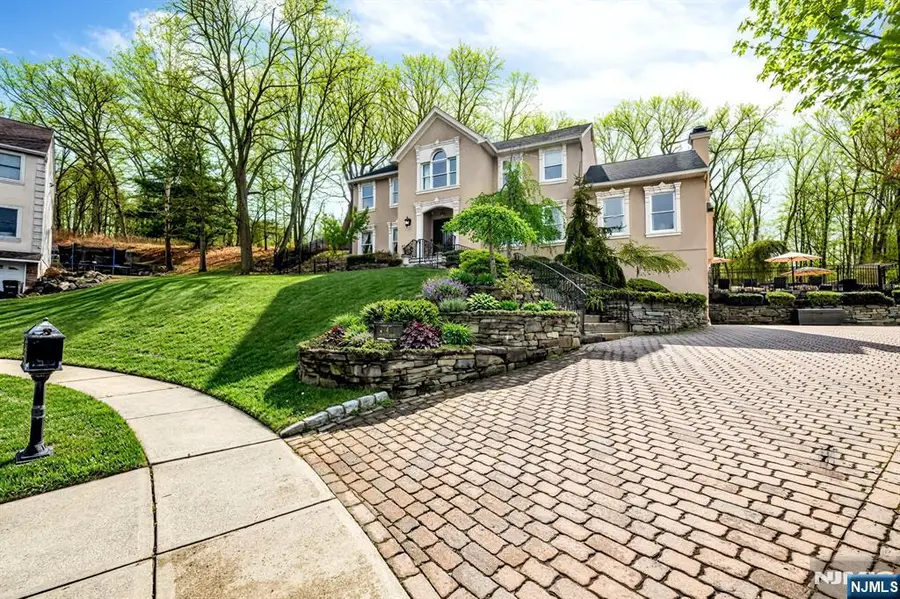 4 Michele Court, Wayne, NJ 07470 - #3