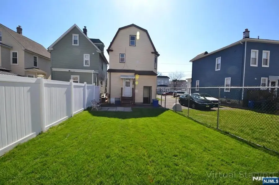 655 Chestnut Street, Kearny, NJ 07032 - #3