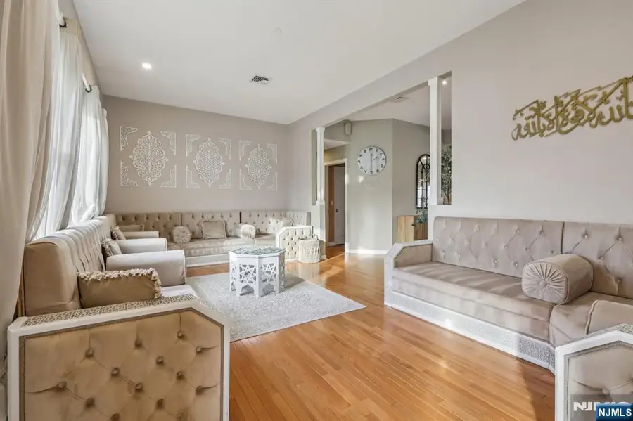 28 George Street, Saddle Brook, NJ 07663 - #3