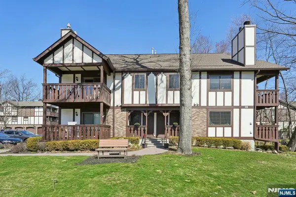 1810 Faulkner Court, Mahwah, NJ 07430