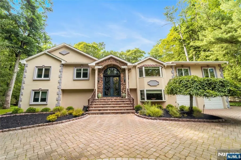 136 Willow Drive, Old Tappan, NJ 07675 - #1