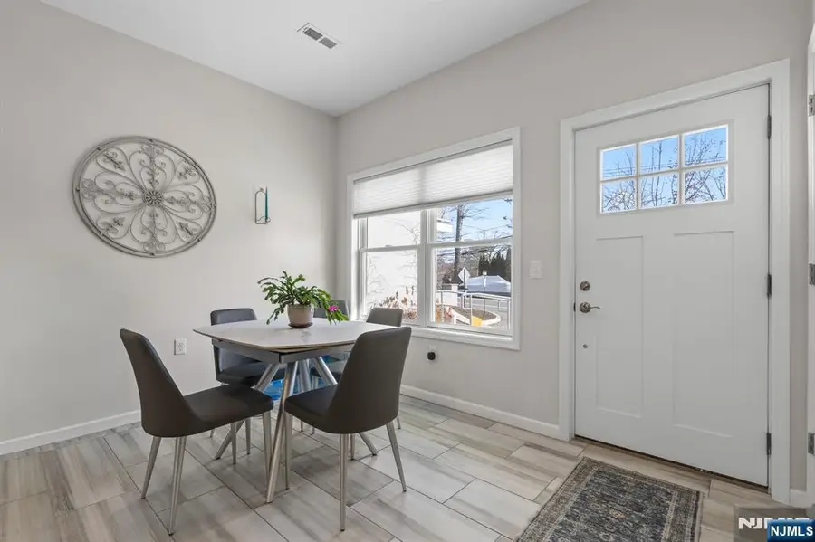 165 Lakeside Road 8, Hewitt, NJ 07421 - #2