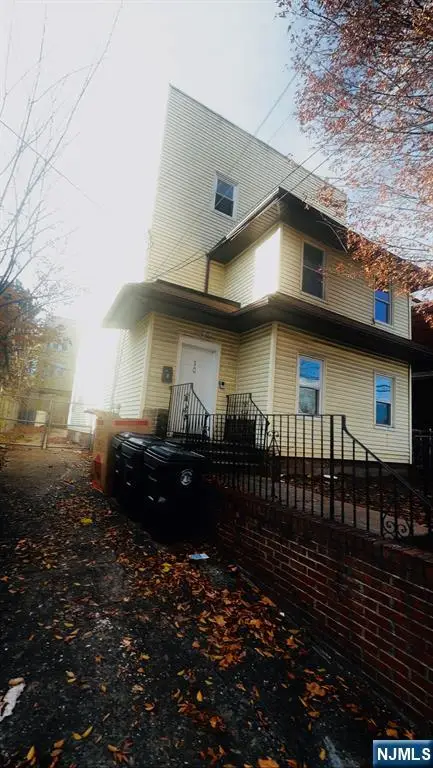 10 Tillinghast Street, Newark, NJ 07108 - #1