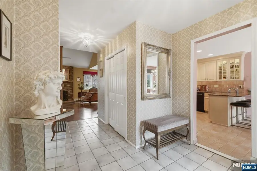 20 Romopock Court, Mahwah, NJ 07430 - #3