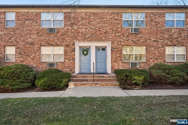 19 Savage Road B6, Denville Township, NJ 07834