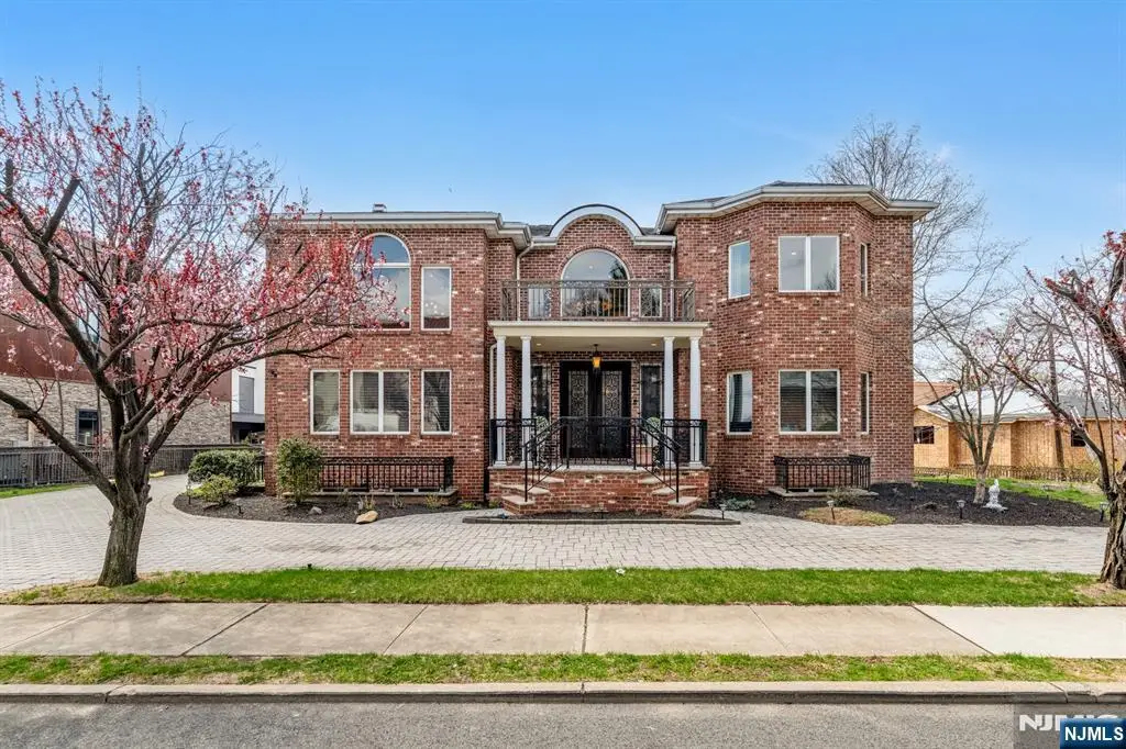 10 Fox Terrace, Cliffside Park, NJ 07010 - #1