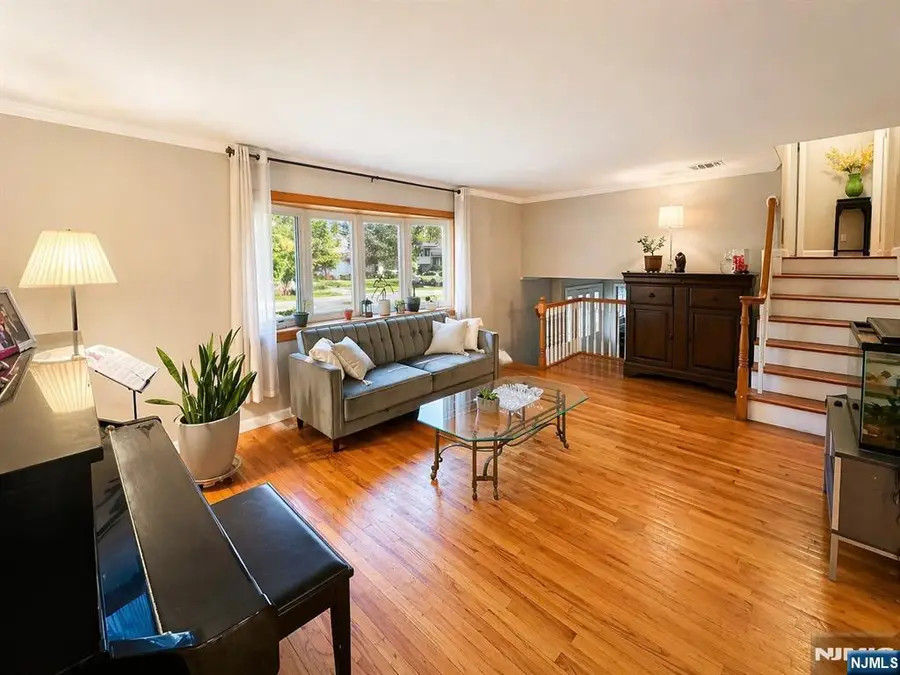 71 Stewart Street, Demarest, NJ 07627 - #2