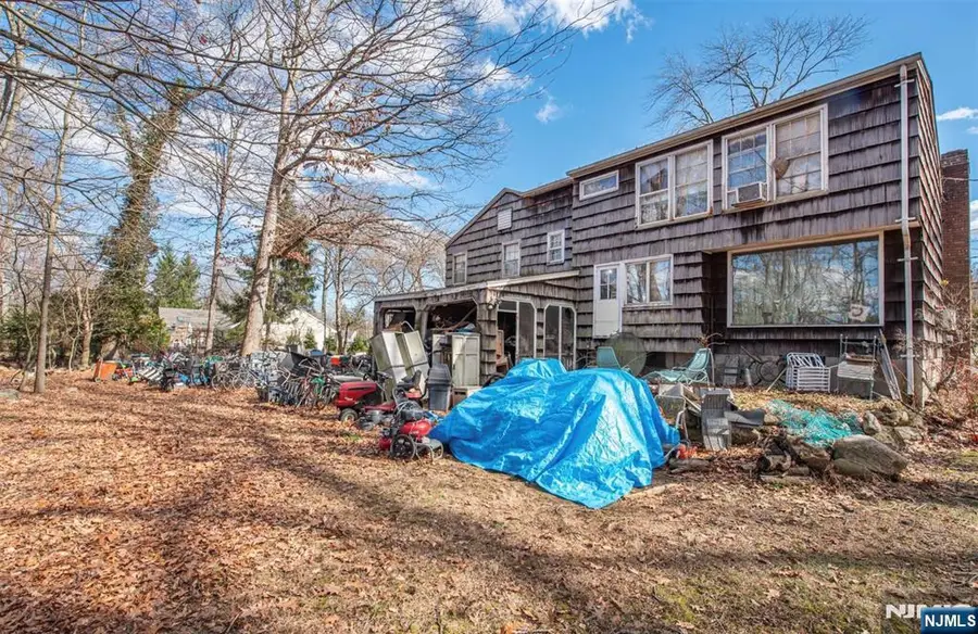 24 Arrowhead Road, Old Tappan, NJ 07675 - #3