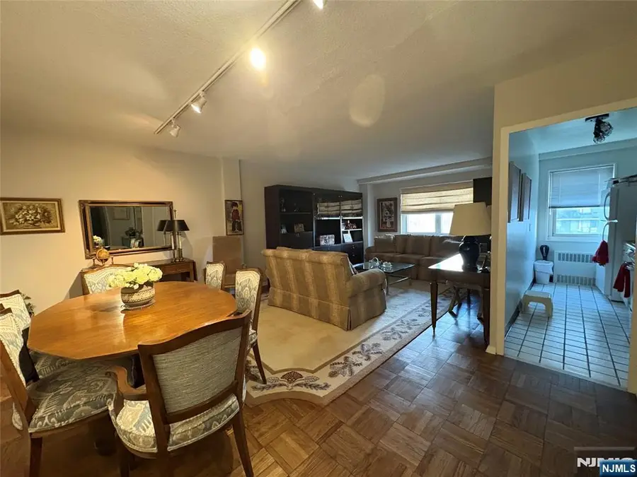 280 Prospect Avenue 5D, Hackensack, NJ 07601 - #3