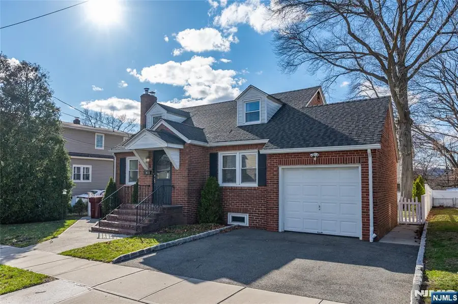 35 Hastings Avenue, Nutley, NJ 07110 - #2