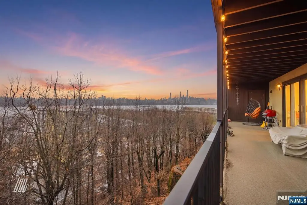 300 Gorge Road 75, Cliffside Park, NJ 07010 - #1