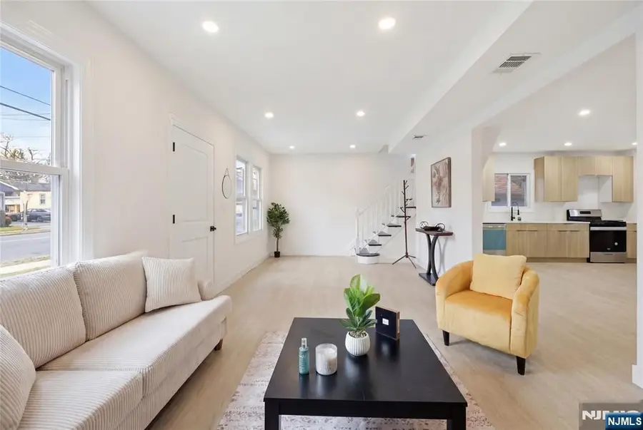 10-12 Mulford Place, Newark, NJ 07112 - #3