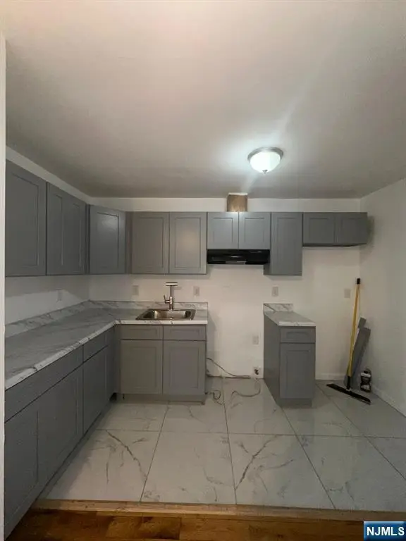 339 Ocean Avenue, Jersey City, NJ 07305 - #3
