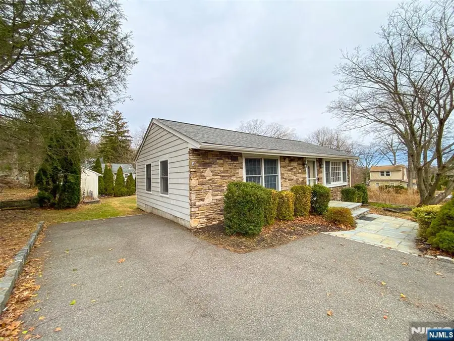 28 Woodside Drive, West Milford, NJ 07480 - #2