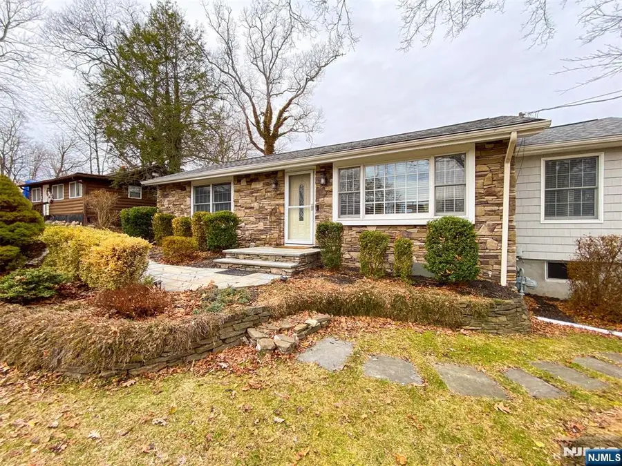28 Woodside Drive, West Milford, NJ 07480 - #3