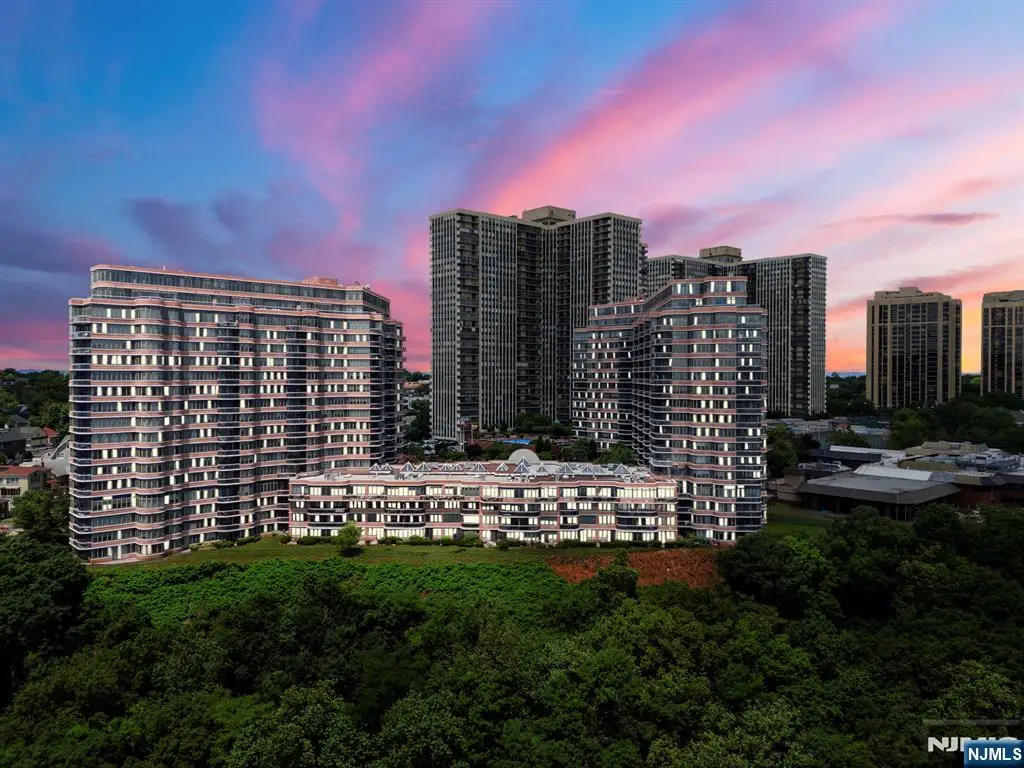 100 Carlyle Drive 14G-NORTH, Cliffside Park, NJ 07010 - #1