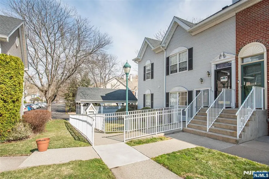 1060 Chedworth Circle, Mahwah, NJ 07430 - #2