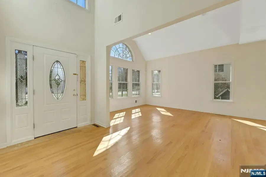 62 E Crescent, Mahwah, NJ 07430 - #2