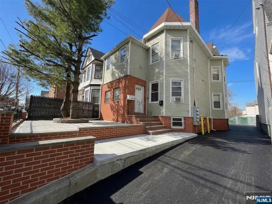 237-239 6th Avenue, Newark, NJ 07107 - #3