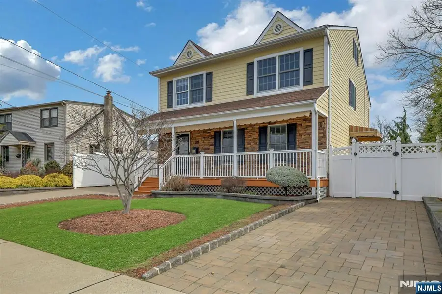 488 Fairlawn Parkway, Saddle Brook, NJ 07663 - #3