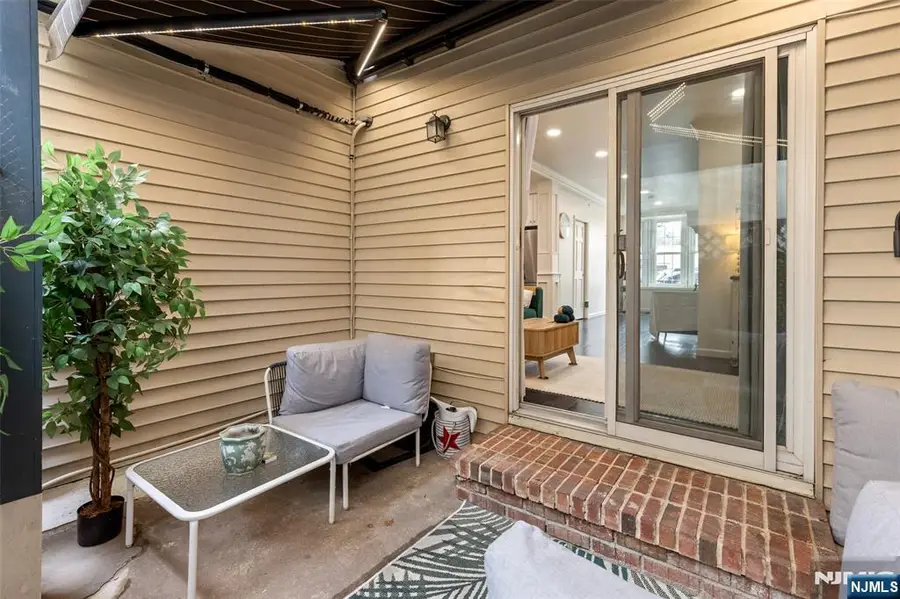 91 Coles Street 1, Jersey City, NJ 07302 - #3