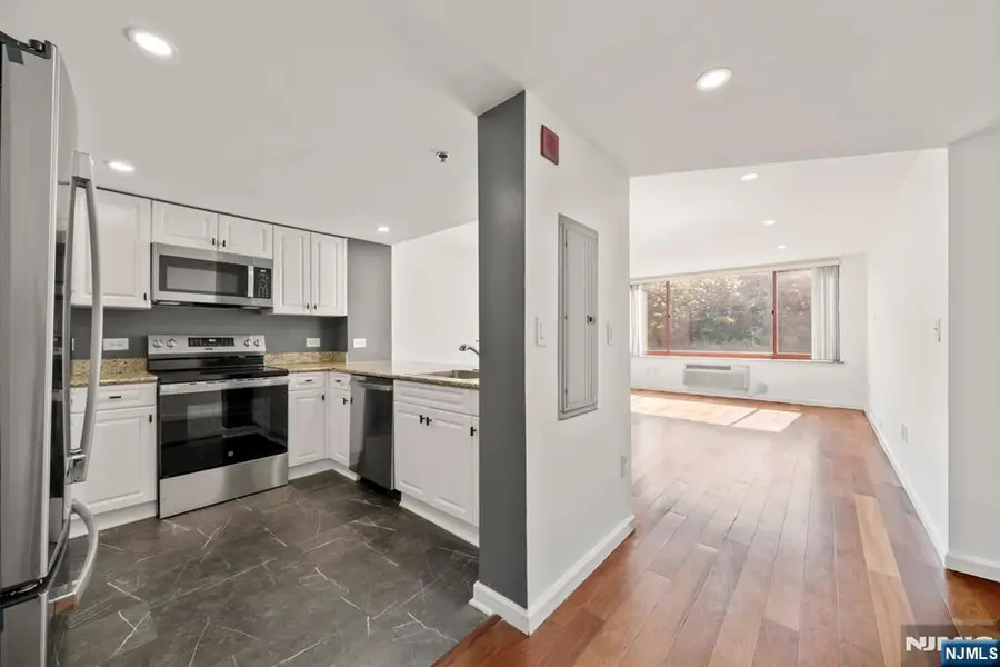 100 Old Palisade Road 914, Fort Lee, NJ 07024 - #2