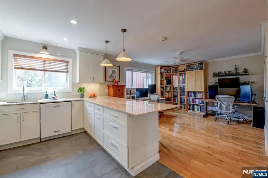 598 Sanderling Court, Secaucus, NJ 07094 - #2