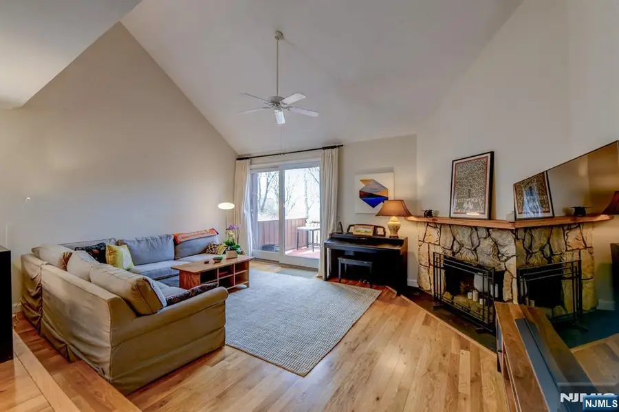 598 Sanderling Court, Secaucus, NJ 07094 - #3