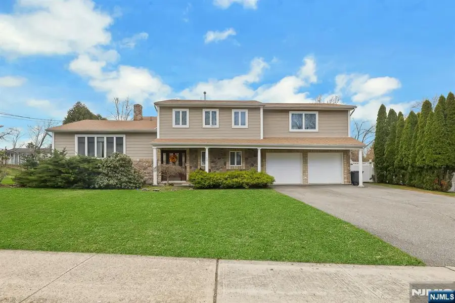 18 Harwood Place, Wayne, NJ 07470 - #2