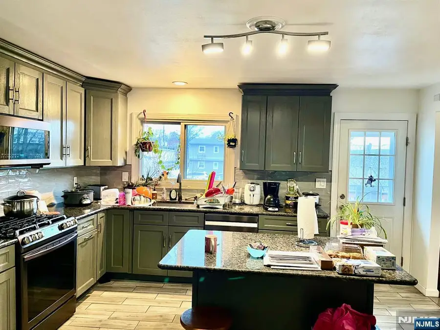 15 Vogt Lane, Little Ferry, NJ 07643 - #3