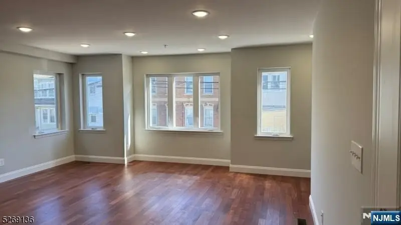 560 11th Street, Newark, NJ 07107 - #2