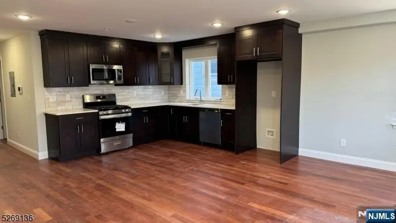 562 11th Street, Newark, NJ 07107 - #2