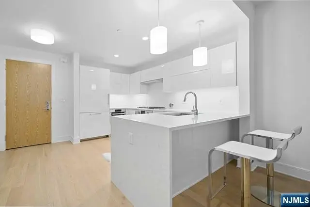 9 Ave At Port Imperial 326, West New York, NJ 07093 - #3