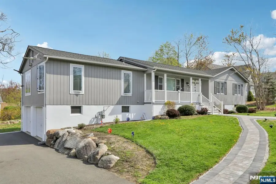 24 Yacht Club Drive, Lake Hopatcong, NJ 07849 - #3