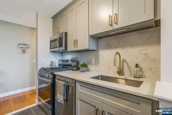 605 Grove Street 15 L, Clifton, NJ 07013