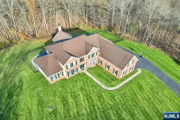 48 Flagstone Hill Road, Wantage, NJ 07461