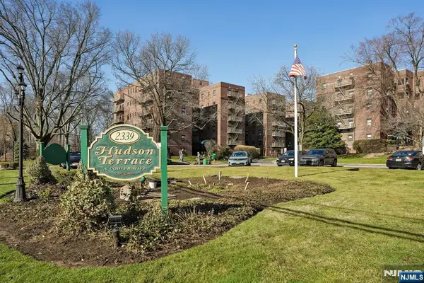 2329 Hudson Terrace E9, Fort Lee, NJ 07024