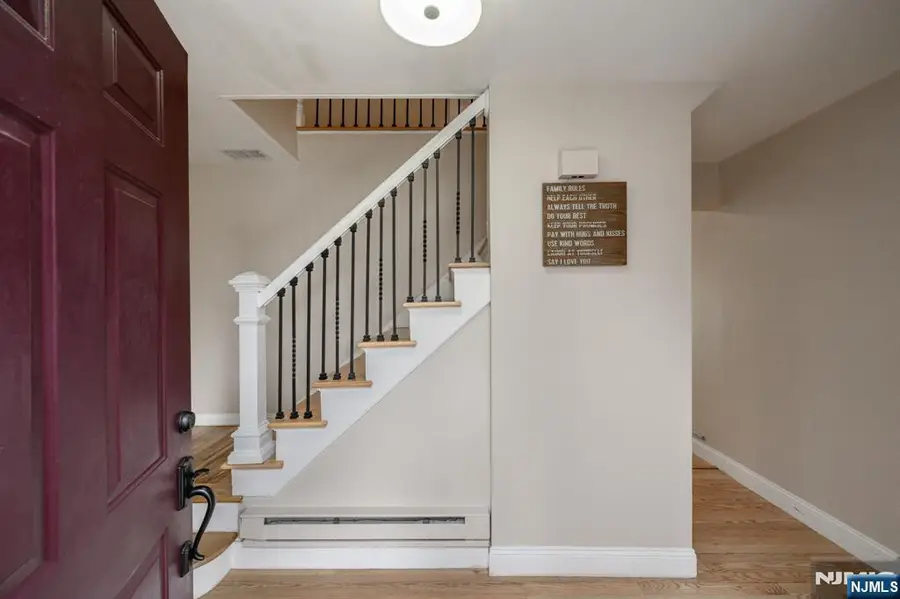 1 Running Hills Drive, Newton, NJ 07860 - #3