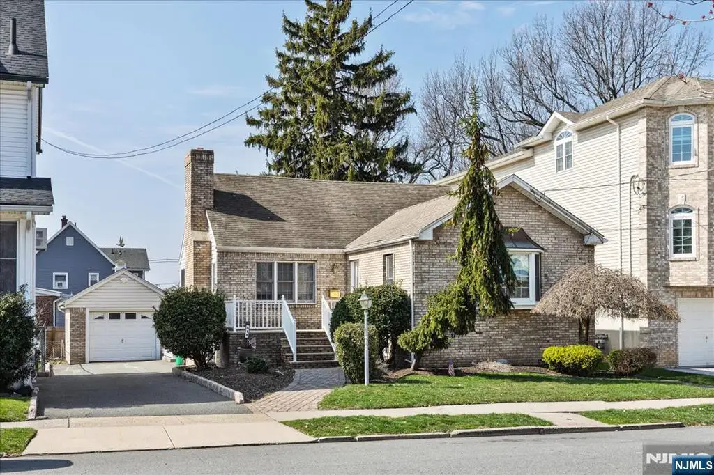 618 3rd Avenue, Lyndhurst, NJ 07071 - #1